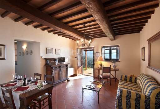 Forte Sorgnano Uliveto, Wohnzimmer, Sofa, Sessel, Esszimmer, Fernseher, Esstisch