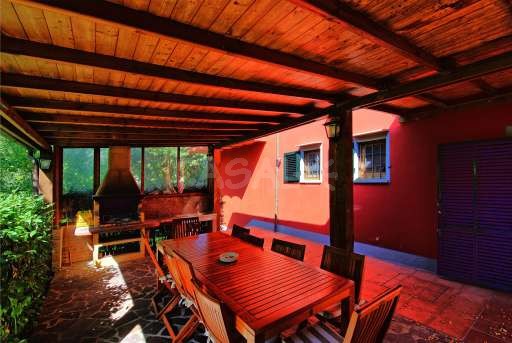 Viletta Montecuccoli überdachte Terrasse, BBQ