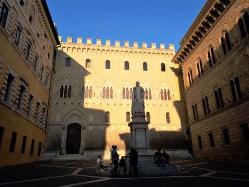 Palazzo Salimbeni Siena