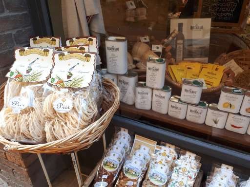 Souvenirläden San Gimignano